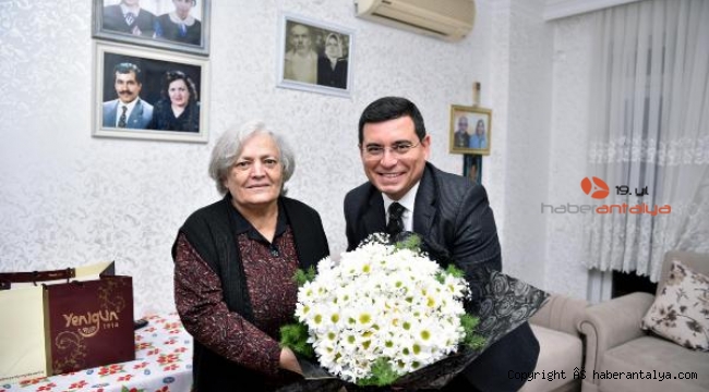 Tütüncü'den öğretmenine ziyaret