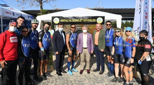 Vali Yazıcı: Antalya bisiklet sporunun merkezi olacak