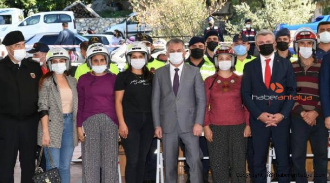 Vali Yazıcı: Trafik kurallarına uymak yaşama sarılmaktır