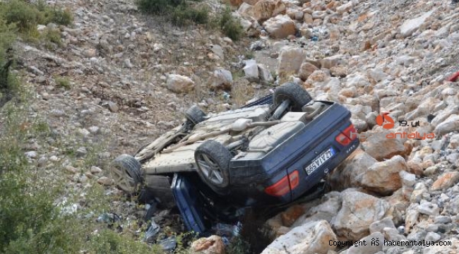 Akseki'de otomobil takla attı: 2 yaralı