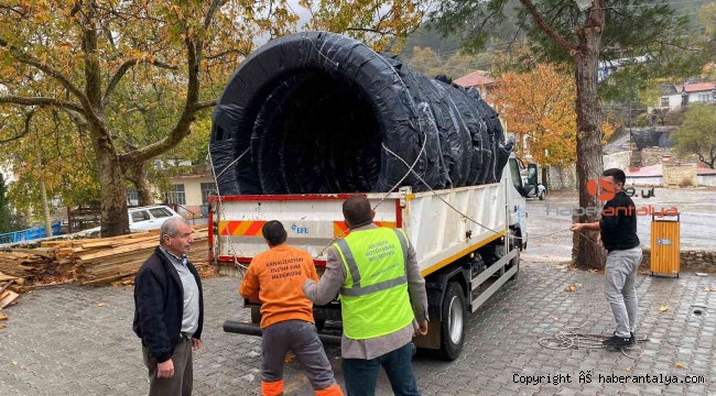 Aksekili üreticiye 2 bin 100 metre boru yardımı