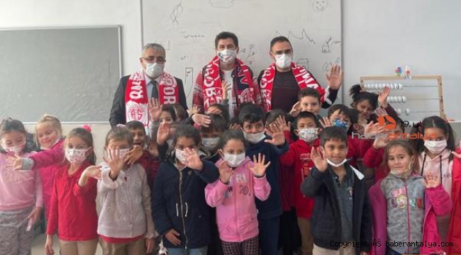 Antalyaspor'dan öğrencilere sürpriz