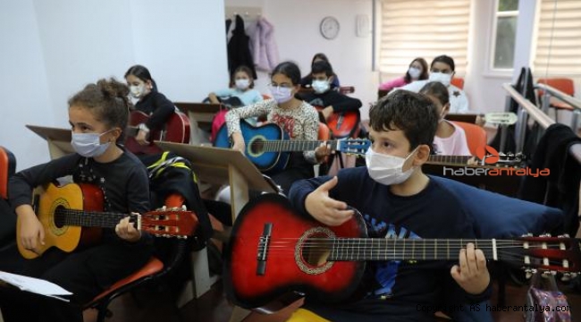 ATABEM kursları hem öğretiyor hem de sosyalleştiriyor