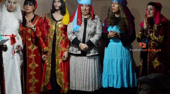 Güldüren oyuna alkış yağdı
