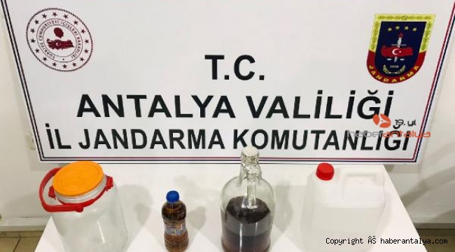 Jandarma restoranda sahte içki ele geçirdi