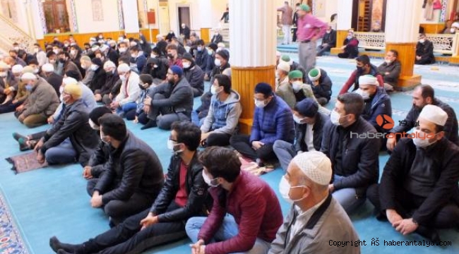 Kumluca&#039;da &#039;Sabah Namazı Buluşmaları&#039;