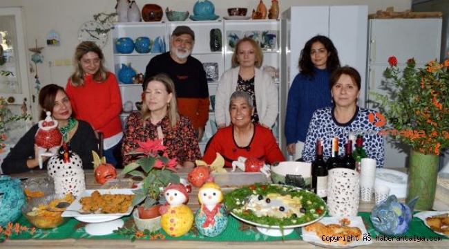 Sanatçılardan erken yılbaşı kutlaması
