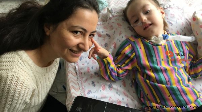 SMA'lı Sare'nin annesi: Çocuğumu aç bırakıyorum