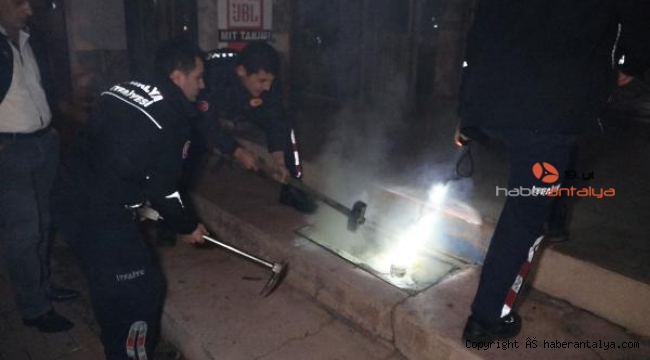 Yangında mahsur kalan 6 çocuğu itfaiye kurtardı