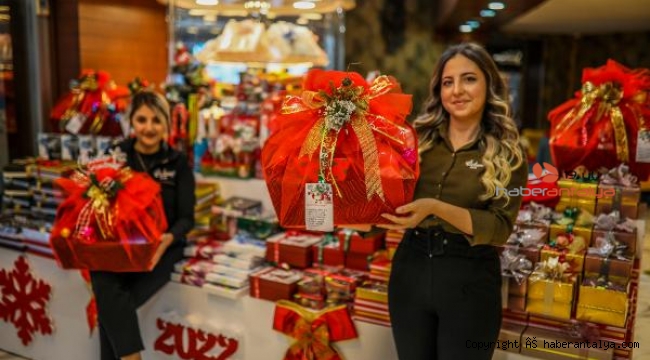 Yılbaşı sepetleri vitrine çıktı. Bakın fiyatları ne ?