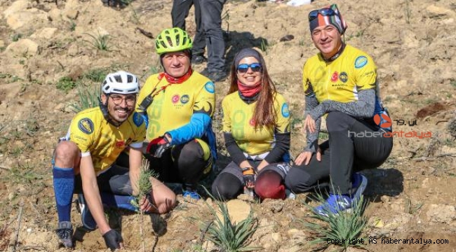 30 kilometre pedal çevirip, 300 fidan diktiler