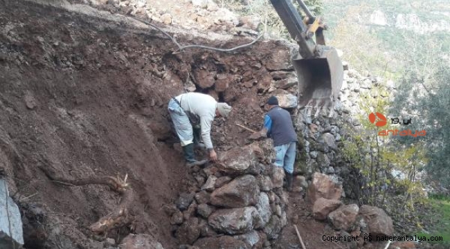 Alanya kırsalında yol bakım çalışmaları devam ediyor