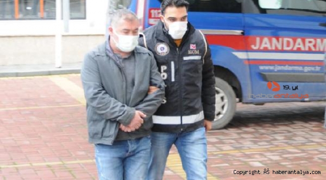 Alanya'da sahte içki operasyonu, litrelerce ele geçirildi
