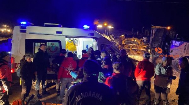 Antalya'da kar nedeniyle mahsur kalan 28 kişi kurtarıldı