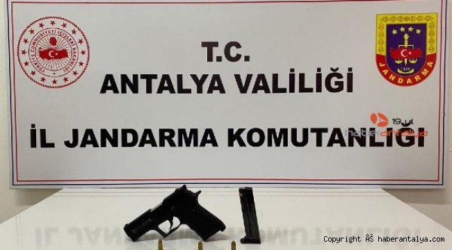 Demre'de ruhsatsız silah ele geçirildi
