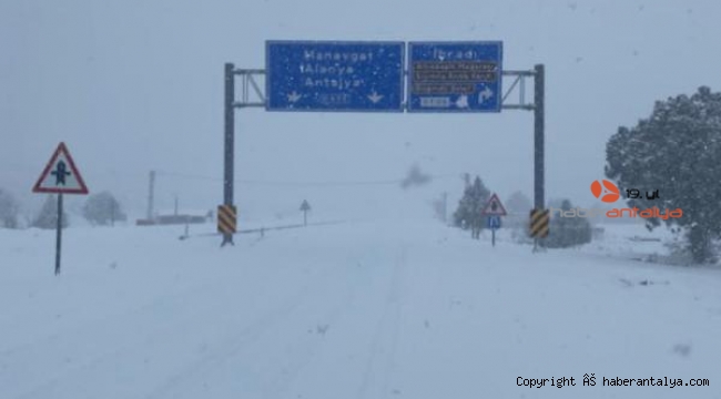 Dikkat ! Antalya-Konya karayolu araç trafiğine kapatıldı