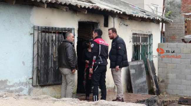Emekli polisin çalınan çantası metruk evde bulundu