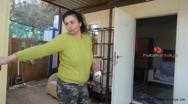 Evine girerken bir anda bıçaklı saldırıya uğradı ! 'Seni öldürmem lazım'