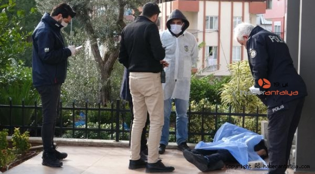 Genç adamın apartman bahçesinde cesedi bulundu