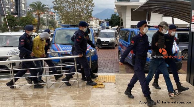 Hırsızlık zanlıları yakalandı