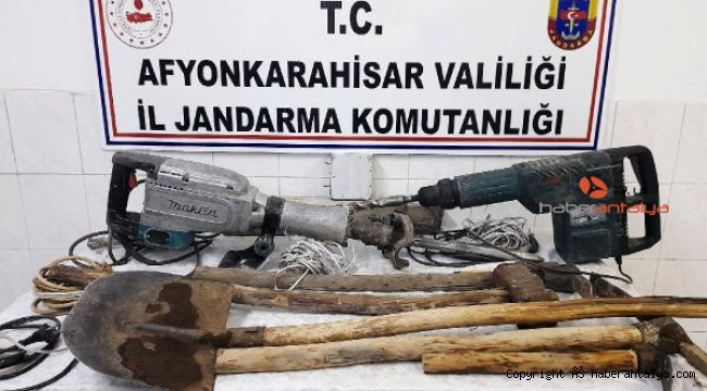 Kaçak kazı yapan 6 kişi suçüstü yakalandı