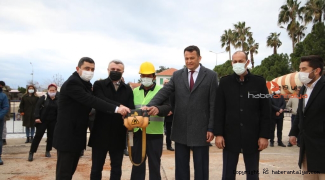 Kaş'ın Kahramanları Anıtı'nın temeli atıldı