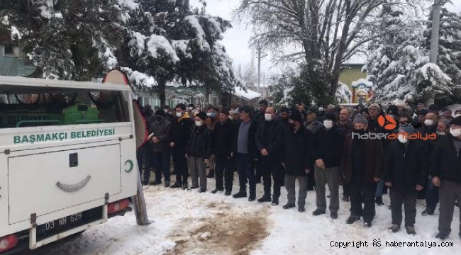 Kazada hayatını kaybeden Cafer öğretmen, toprağa verildi