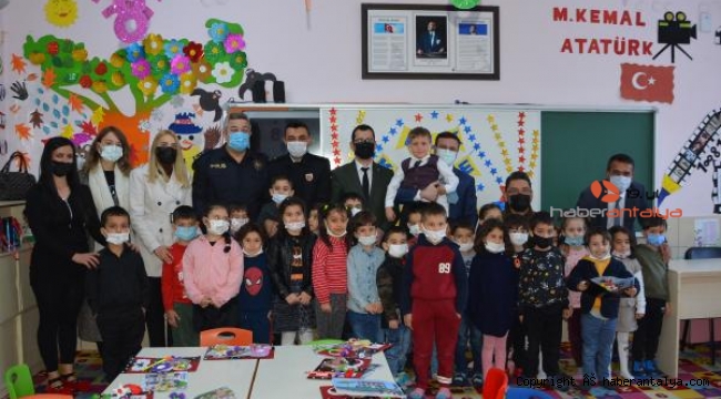 Korkuteli'de 9 bin 410 öğrenci karnesiyle buluştu
