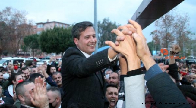 Manavgat Esnaf ve Sanatkarlar Odası'nda Hasan Özcan güven tazeledi