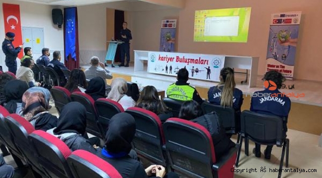 Meslek seçimi yapacak öğrencilere jandarma anlatıldı