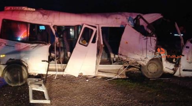 Öğrenci servisi ile TIR çarpıştı: 17 yaralı !