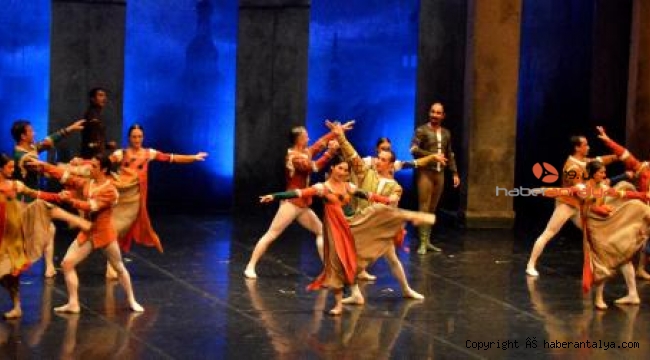 'Romeo ve Juliet' alkışa doymuyor