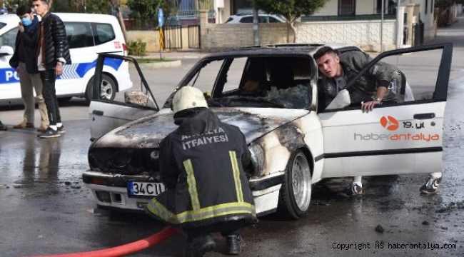 Seyir halindeki otomobilde yangın çıktı