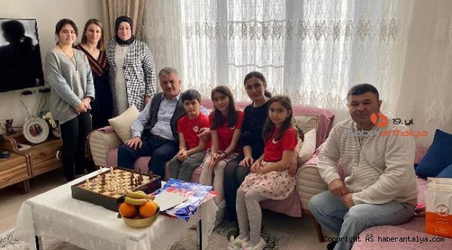 Vali Yazıcı'dan satranç sürprizi