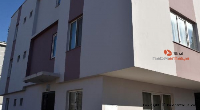 Yalnız yaşadığı evinde ölü bulundu
