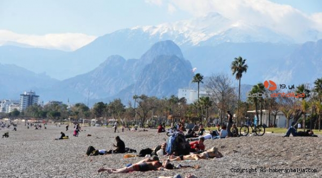 Yurtta kar, Antalya'da bahar
