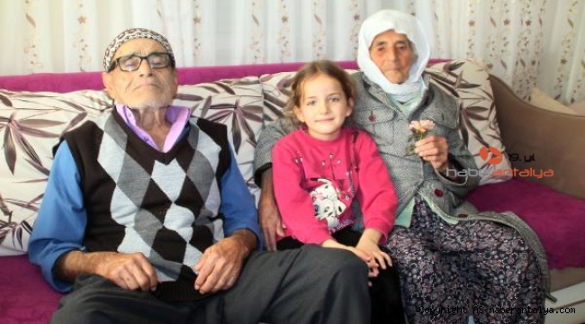 69 yıldır evli çift; bir kere dahi birbirine küsmediler