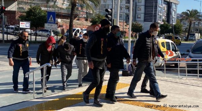 Alanya'da oto hırsızları tutuklandı
