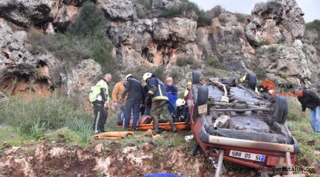 Arabayla 25 metre yüksekliğindeki falezlerden düştü !