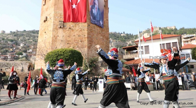 Atatürk'ün Alanya'ya gelişinin 87. yıldönümü kutlandı