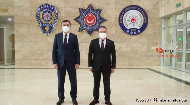 Başkan Böcek'ten Emniyet Müdürlüğü ve Jandarma'ya ziyaret