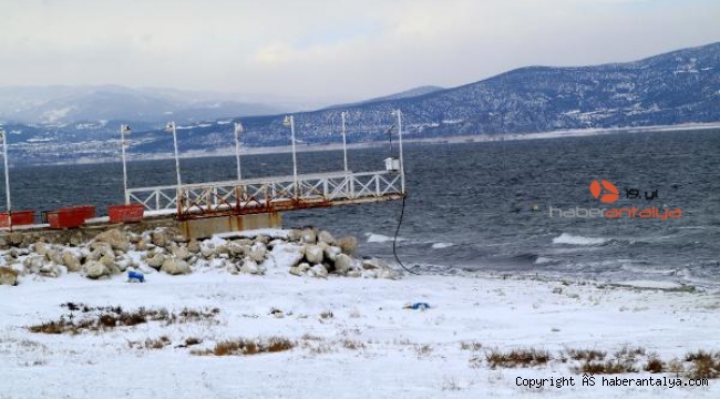 Burdur Gölü'ndeki çekilmeye, 'kar' umudu