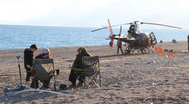 Helikopter dünyaca ünlü sahile iniş yapmak zorunda kaldı