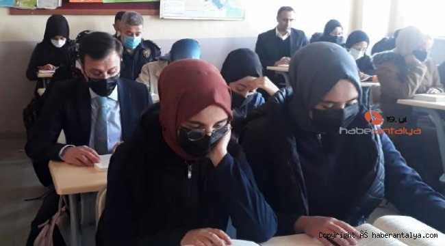 Kaymakam Özdemir, öğrencilerle buluştu