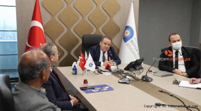 Kırcamili muhtarlardan Başkan Böcek'e teşekkür