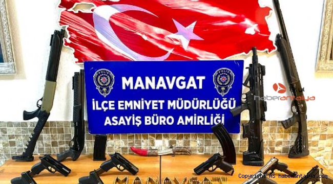 Manavgat'ta fuhuş operasyonu, 20 gözaltı