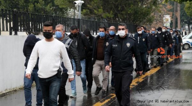 Manavgat'taki fuhuş operasyonunda 17 kişi tutuklandı