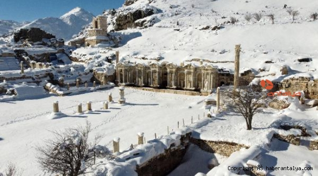 Sagalassos Antik Kenti, gelinlik giydi