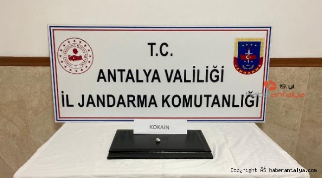 Silahlı gaspçı uyuşturucuyla yakalandı !