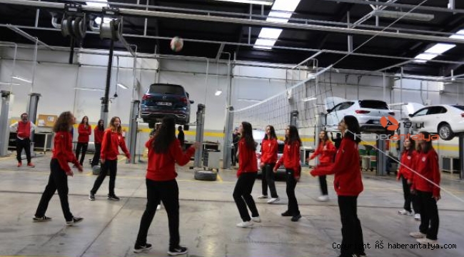 Tamirhanede voleybol maçı